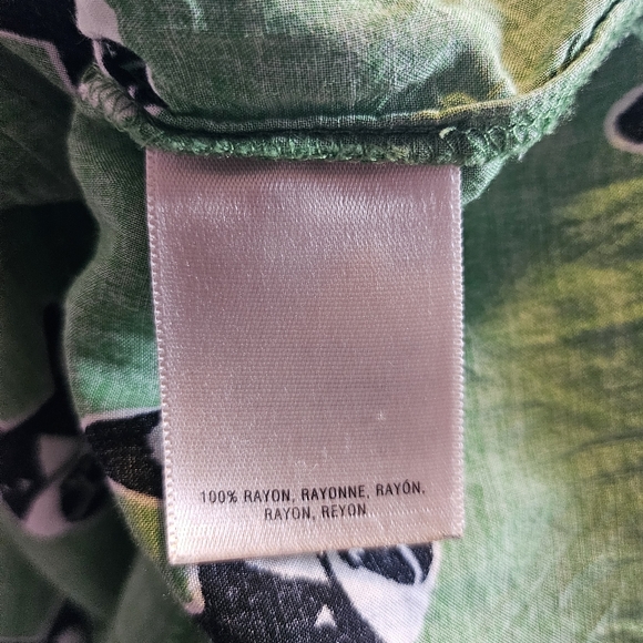 Maeve Anthropologie Green Dog Print Pintucked Button Down Peplum Blouse - Picture 14 of 15